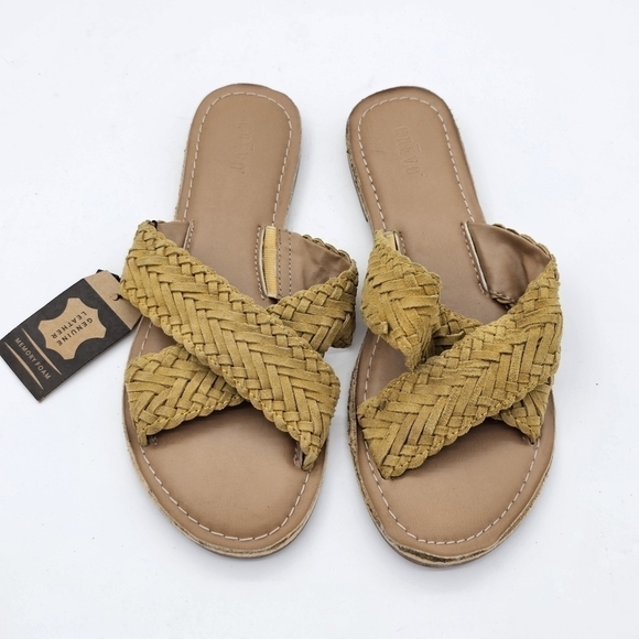 NEW Crevo Yellow Leather Braided Woven Criss Cross Flat Slide Sandals Size 7 - Picture 9 of 12